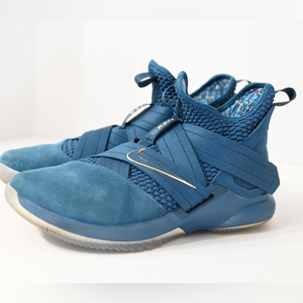 Nike LeBron Soldier 12